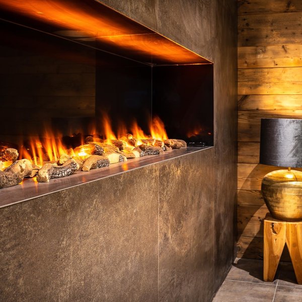 Chalets Coburg Fireplace at the lounge