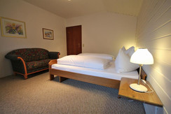 Wurzer Top 1 - Schlafzimmer mit TV Wurzer Top 1 - Schlafzimmer mit TV
