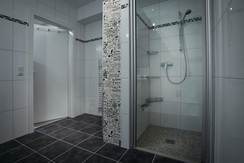 B7 - Bathroom with shower B7 - Bathroom with shower