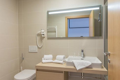 Badezimmer 3.B Hochwurzen Badezimmer 3.B Hochwurzen