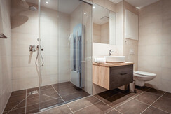 Gust for 4 VIEW Hochwurzen - Bathroom with Infrared cabin  (Top 5) Gust for 4 VIEW Hochwurzen - Bathroom with Infrared cabin  (Top 5)