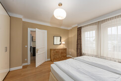 Bedroom 2 with bathroom en-suite Bedroom 2 with bathroom en-suite