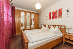 Bedroom 1 with double bed Bedroom 1 with double bed