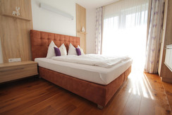 Schlafzimmer 2 im App. Planai West Schlafzimmer 2 im App. Planai West