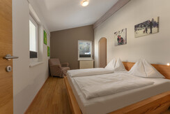 Bedroom 1 with double bed Bedroom 1 with double bed