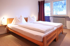 Schlafzimmer mit Zugang zum Balkon in Top 2 Schlafzimmer mit Zugang zum Balkon in Top 2