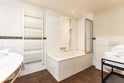 Bathroom 2 to bedroom 2 Top 4 Bathroom 2 to bedroom 2 Top 4