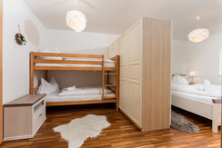 Top 10 Schlafzimmer 1 mit Doppelbett und Stockbett Top 10 Schlafzimmer 1 mit Doppelbett und Stockbett