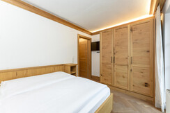 Bedroom 2 with access to balcony Bedroom 2 with access to balcony