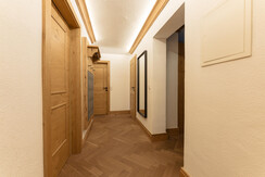Entrance Area Top 5 Entrance Area Top 5