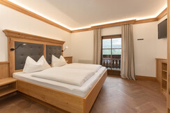 Bedroom 1 with double bed & tv Bedroom 1 with double bed & tv