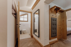 Separate Toilette Separate Toilette