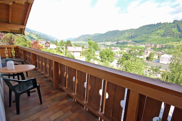 Top 22 - Balcony with view