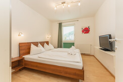 Top 6 -  Bedroom with double bed Top 6 -  Bedroom with double bed