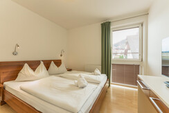 Top 6 - Bedroom with TV Top 6 - Bedroom with TV
