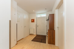 Top 6 - anterroom and access to the bedrooms Top 6 - anterroom and access to the bedrooms