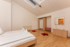 Top 1 bedroom with double bed Top 1 bedroom with double bed