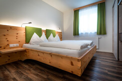 Top 1 - Bedroom with double bed Top 1 - Bedroom with double bed