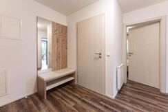 Top 1 - Anteroom and wardrobe Top 1 - Anteroom and wardrobe