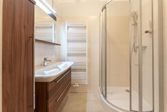 Top 5 - Bathroom with shower Top 5 - Bathroom with shower