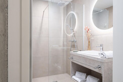 BASE 2.04 | en-suite badezimmer 2 BASE 2.04 | en-suite badezimmer 2