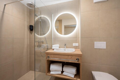 BASE 2.05 | en-suite bathroom 2 BASE 2.05 | en-suite bathroom 2