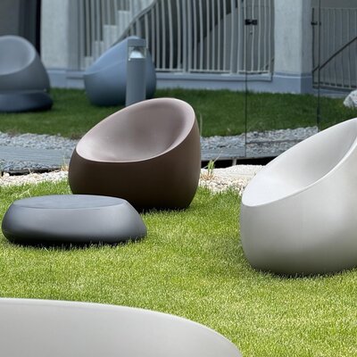 BASECAMP| social chill area