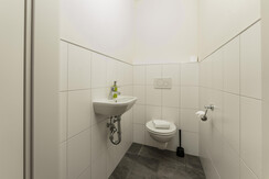 Top 2 Separate Toilette Top 2 Separate Toilette