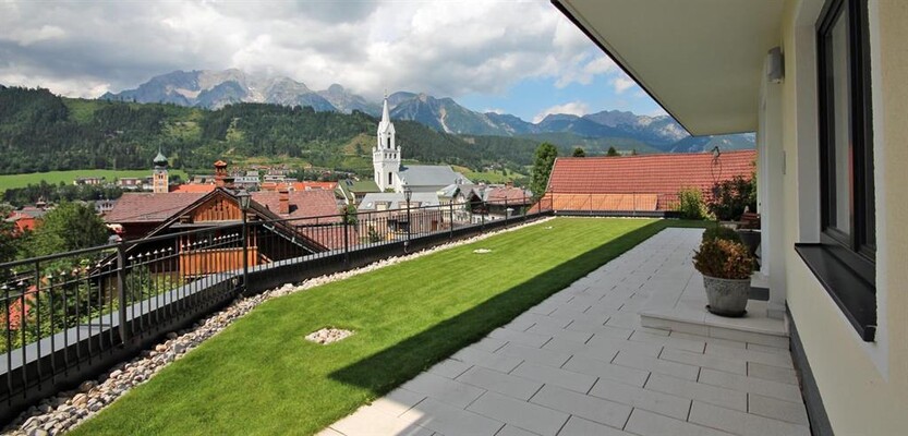 Blick in die Stadt Schladming