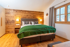 in total four bedrooms in total four bedrooms