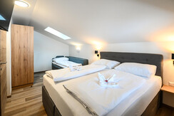 Club House Top 1 - Cozy bedroom Club House Top 1 - Cozy bedroom