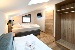 Club House Top 1 - sleeping couch for 2 persons Club House Top 1 - sleeping couch for 2 persons