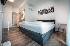 Hauptschlafzimmer mit Bad en-suit Hauptschlafzimmer mit Bad en-suit