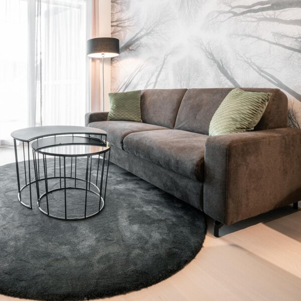 Wohnzimmer mit direktem Balkonzugang