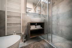 Bathroom (rendering) Bathroom (rendering)