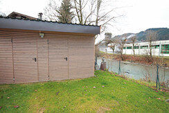 Ski storage directly in front of the house Ski storage directly in front of the house
