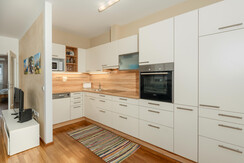 Top 4 spacious eat-in kitchen Top 4 spacious eat-in kitchen