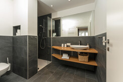 Top 1 Masterroom bathroom Top 1 Masterroom bathroom