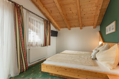App. Grün Schlafzimmer mit Balkon App. Grün Schlafzimmer mit Balkon