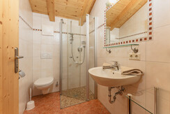App. Rot Badezimmer App. Rot Badezimmer