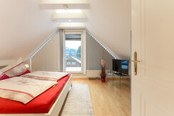 Schlafzimmer mit Doppelbett - Nickel Schlafzimmer mit Doppelbett - Nickel