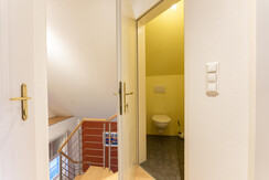 Separate Toilette im Obergeschoss Separate Toilette im Obergeschoss