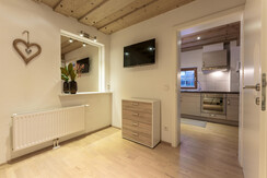Schlafzimmer mit TV - Silber Schlafzimmer mit TV - Silber