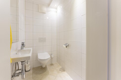 Separate Toilette Separate Toilette