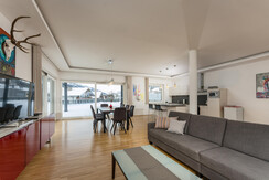 Penthouse dining table Penthouse dining table
