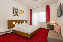 Penthouse bedroom 2 with en-suite bathroom Penthouse bedroom 2 with en-suite bathroom