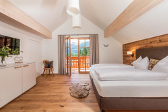 bedrooms with box spring beds  bedrooms with box spring beds