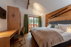 in total four bedrooms in total four bedrooms
