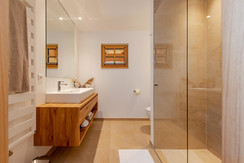 in total three bathrooms in total three bathrooms