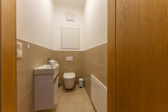 Top 4 - Separate Toilette Top 4 - Separate Toilette